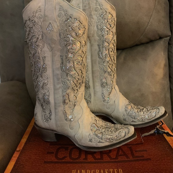 Corral LD White Glitter Inlay & Crystals Boots - Picture 1 of 6
